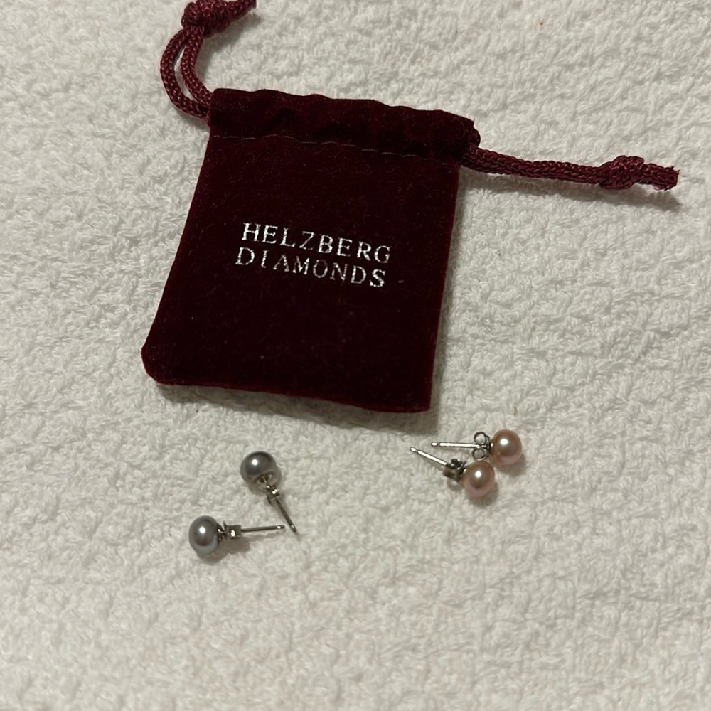 Helzberg Pearl Earrings